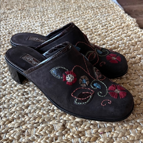 Brighton 7.5 Chocolate Brown Suede Embroidered  Fiona Mules Block Heel Round Toe - Picture 1 of 11